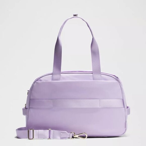 Lululemon City Essentials Duffle Bag 28L, BNWT - Picture 3 of 8